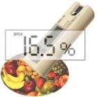 DRBS-300  糖度數(shù)顯折射儀  用來測量與糖有關(guān)的溶液（如水果汁、軟飲料、酒等），確定食物、飲料的糖含量以及水果的最佳成熟期，控制生產(chǎn)過程溶液的濃度，也可用來控制各種工業(yè)溶液的濃度（如切割液和磨削液）。帶有自動溫度補(bǔ)償系統(tǒng)。
