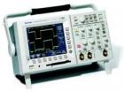 數(shù)字熒光示波器 TDS3024B  帶寬：300MHz；通道：4；取樣速率：2.5GS/s；記錄長(zhǎng)度：10K樣點(diǎn)；全VGA 彩色LCD；25 種自動(dòng)測(cè)量功能；標(biāo)準(zhǔn)配備FFT
