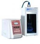 JY99-IIDN 超聲波粉碎機，工作頻率：20KHz。超聲功率：400-1800W可調(diào)。 隨機變幅桿：Φ20。可選配變幅桿：Φ25、Φ28。破碎容量：550-1200ml。溫度保護:樣品溫度至50℃ 占空比: 0.1-99.9%
