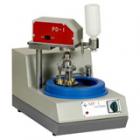 MP-1型單盤雙速金相試樣磨拋機（帶自動磨頭） 是集預磨、拋光、研磨于一機只須更換磨拋盤等就能進行預磨、拋光或研磨工作，磨盤直徑：250mm.砂紙直徑:230mm.拋盤直徑：220mm.研磨盤直徑：220mm.轉(zhuǎn)速：500/1000r/min.電動機：YSD802-4/8 380V 50Hz

 

