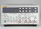 81 函數(shù)/脈沖發(fā)生器 正弦波、三角波、方波、正脈沖和負脈沖波形，頻率從10 mHz 到 50 MHz，至50Ω負載時幅值高達10Vpp。