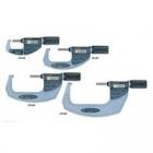 特點(diǎn)：

? 非旋轉(zhuǎn)心軸和新型棘輪套管。

? 10mm/rev 快速心軸進(jìn)給。

? 帶有絕對(duì)原點(diǎn)線性刻度。

? 達(dá)到 IP54 塵／水防護(hù)標(biāo)準(zhǔn) (不與數(shù)據(jù)輸出電纜連接時(shí))。

? 帶有 SPC 數(shù)據(jù)輸出。

? 帶有一個(gè)基準(zhǔn)桿，可用于設(shè)置原點(diǎn)。(用于測(cè)量范圍在 30mm 以上的型號(hào))
