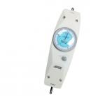 本機臺安裝于試驗機上使用，測試值穩(wěn)定，再現(xiàn)精度高，使品質(zhì)更有保障。 
不論N的單位或Kgf單位均可在1支推拉力計上做到，一舉兩得。